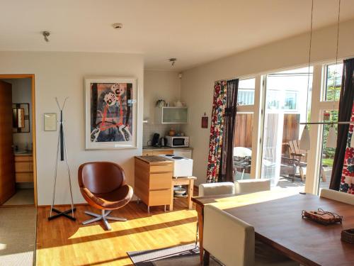 Gp Apartment Hg 8008