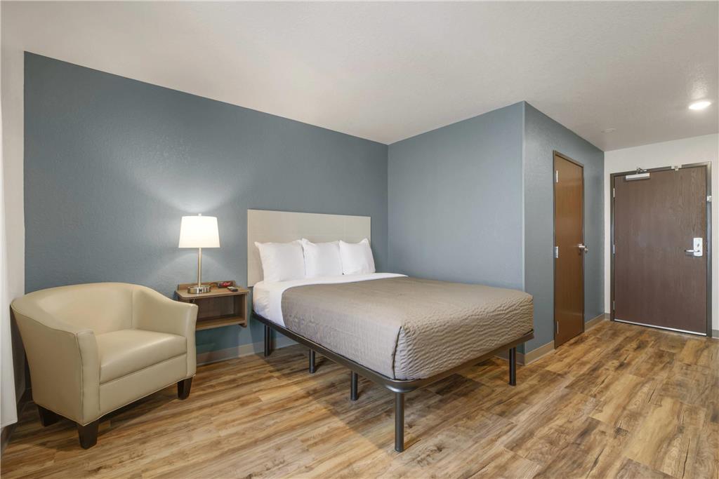 WoodSpring Suites Orlando I 4 & Convention Center - photo 14