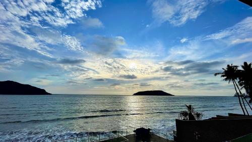 Tramonto a Beachfront Bliss — 4-Star Luxury Hotel in Mazatlan, Mexico