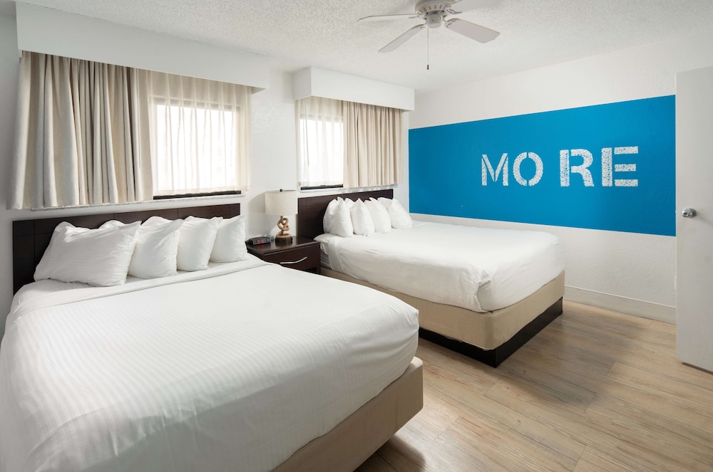 St Pete Shores Hotel - photo 12