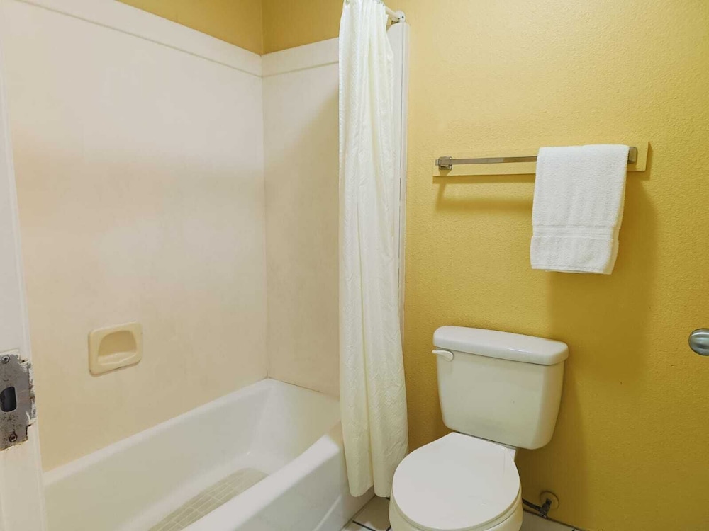 Heights Inn - photo 31