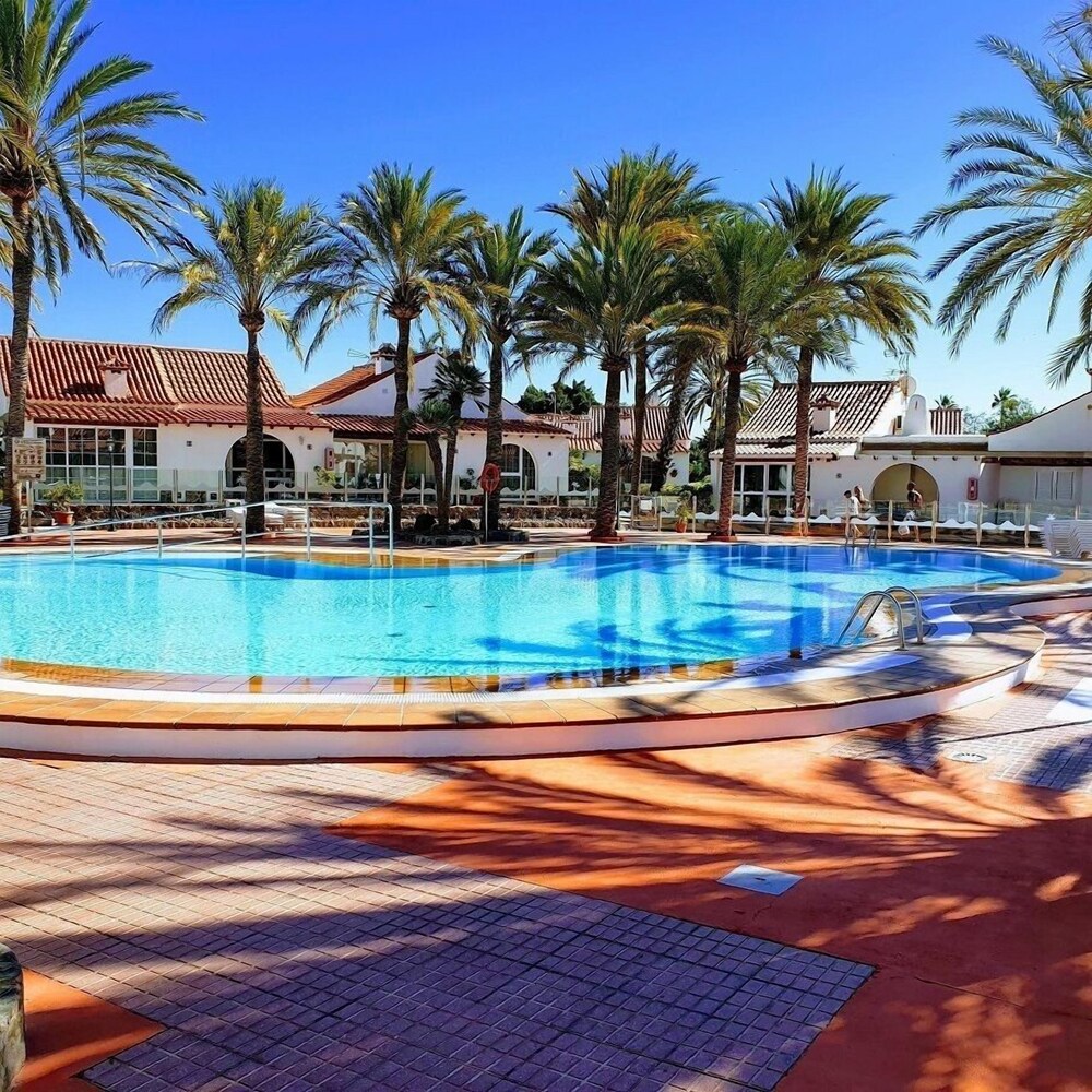 Bungalows El Palmeral in Maspalomas, Spain