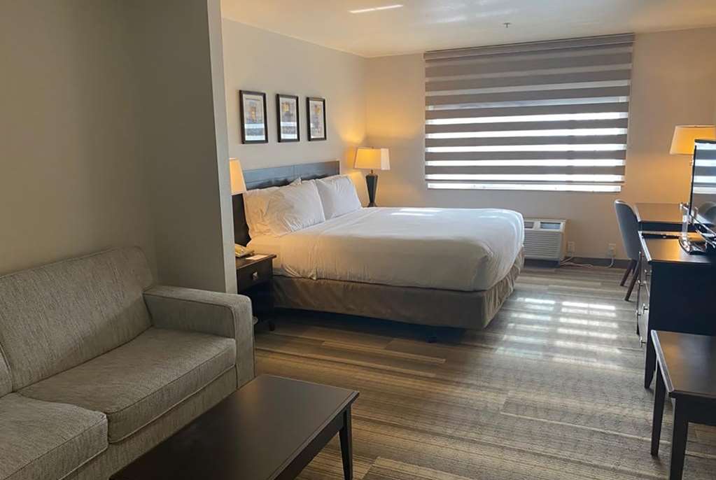 Hotel Marguerite Anaheim Garden Grove Trademark Collection by Wyndham - photo 6