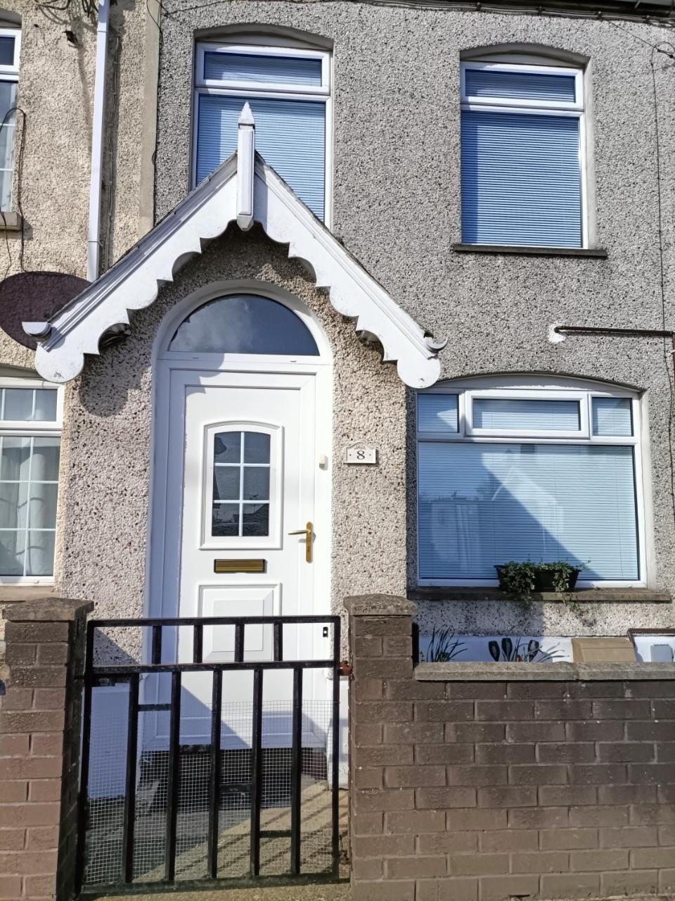 Charming Mill Cottage Carrickfergus — 4-Star Luxury Hotel in Carrickfergus, United Kingdom