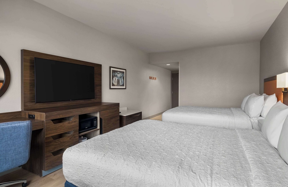 Hampton Inn by Hilton Austin East Side 5th Street - photo 12