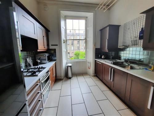 Cornwall Street 297 — 4-Star Luxury Hotel in Edinburgh, United Kingdom