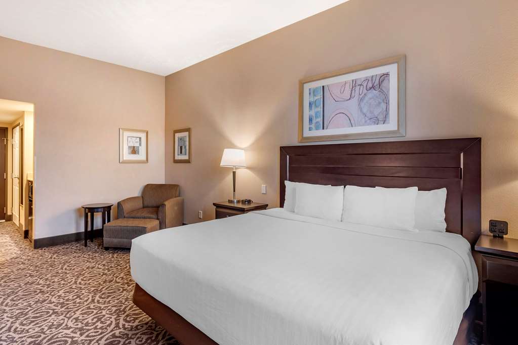 Best Western Plus Las Vegas South Henderson - photo 11