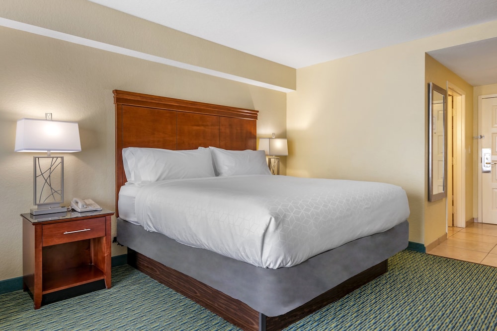 Holiday Inn Resort Orlando Lake Buena Vista by IHG - photo 22