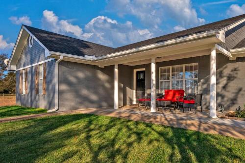 Best kitchen in Texoma New Playroom — hotel in Mead