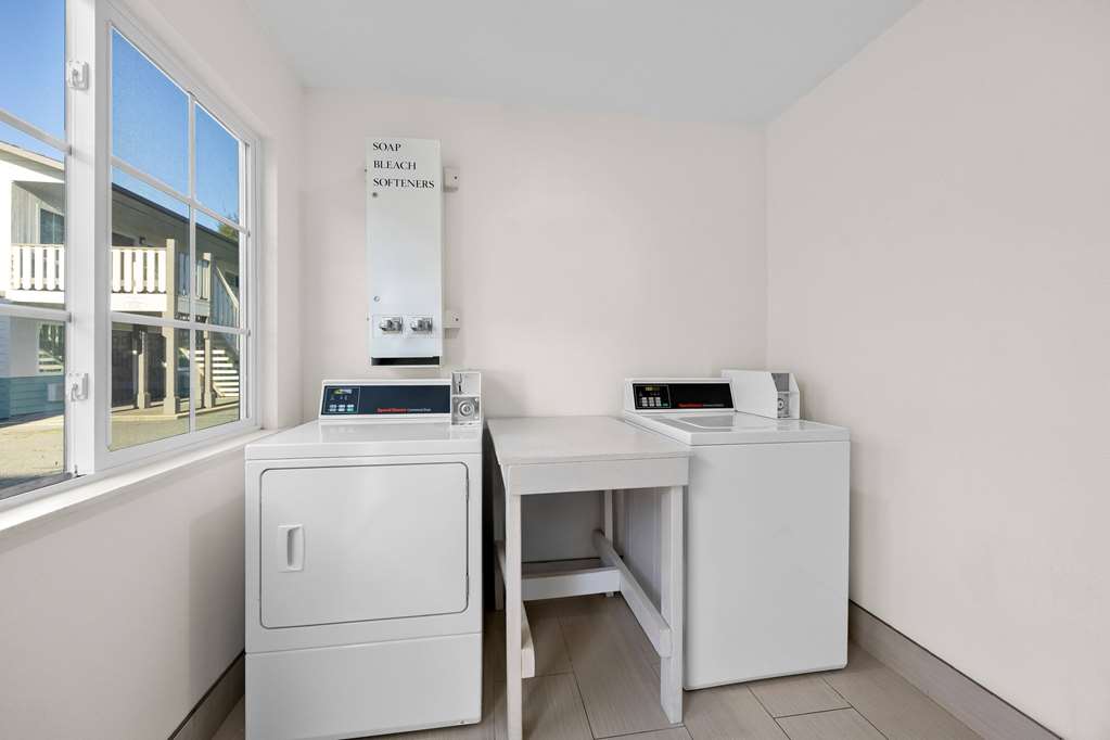 Super 8 by Wyndham Crescent City - photo 32