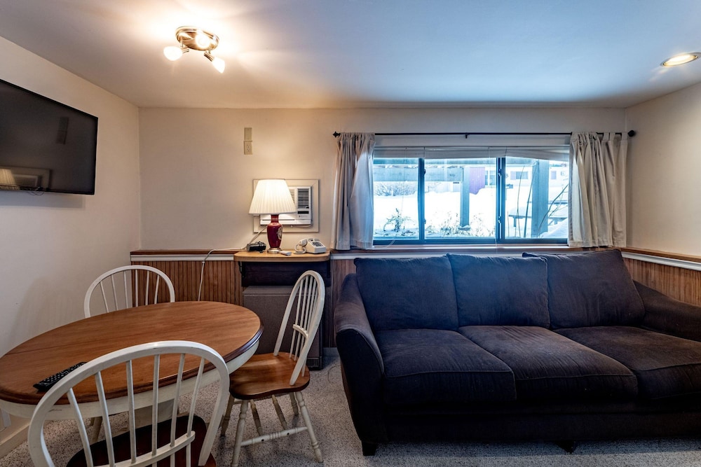 4BR Private Townhouse at Smugglers Notch Resort - photo 26