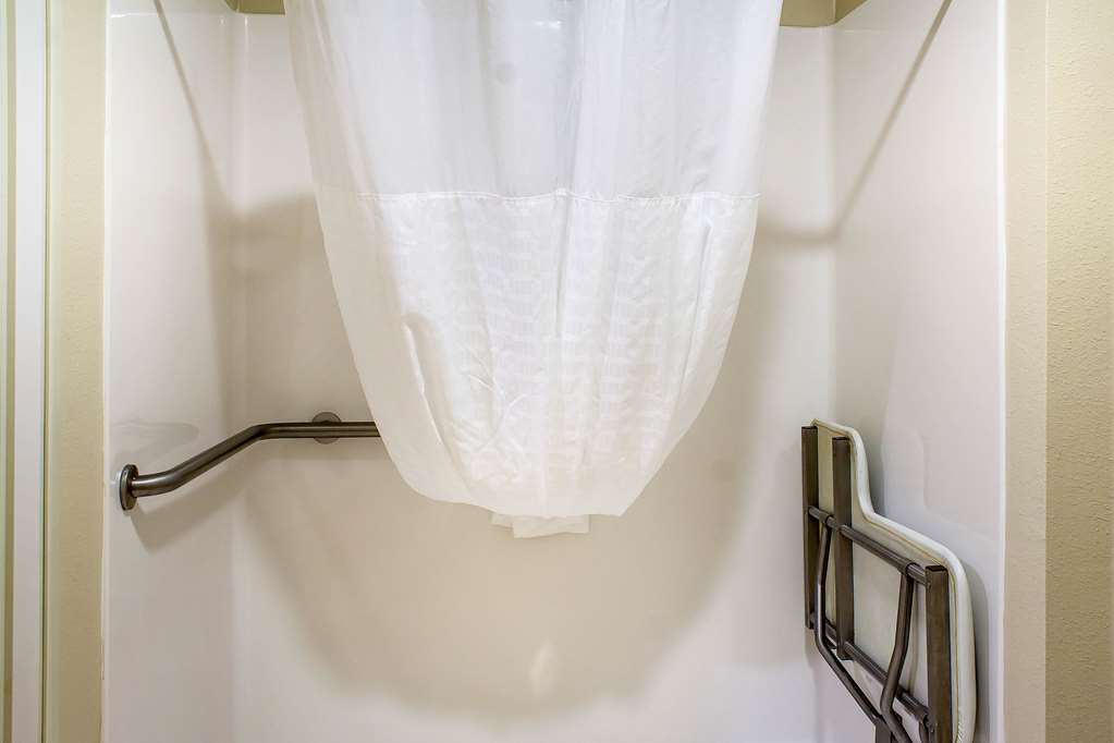 Comfort Inn & Suites Cedar Rapids North Collins Road - photo 20