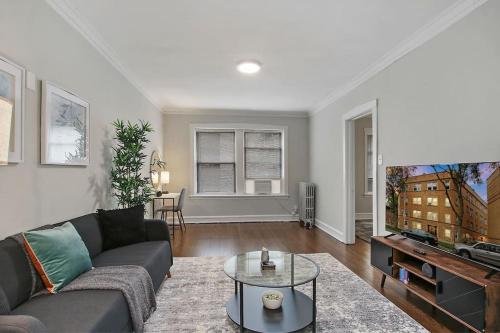 1BR Serene and Cozy Chicago Apartment Manor 2 — 4-Star Luxury Hotel in Chicago, United States