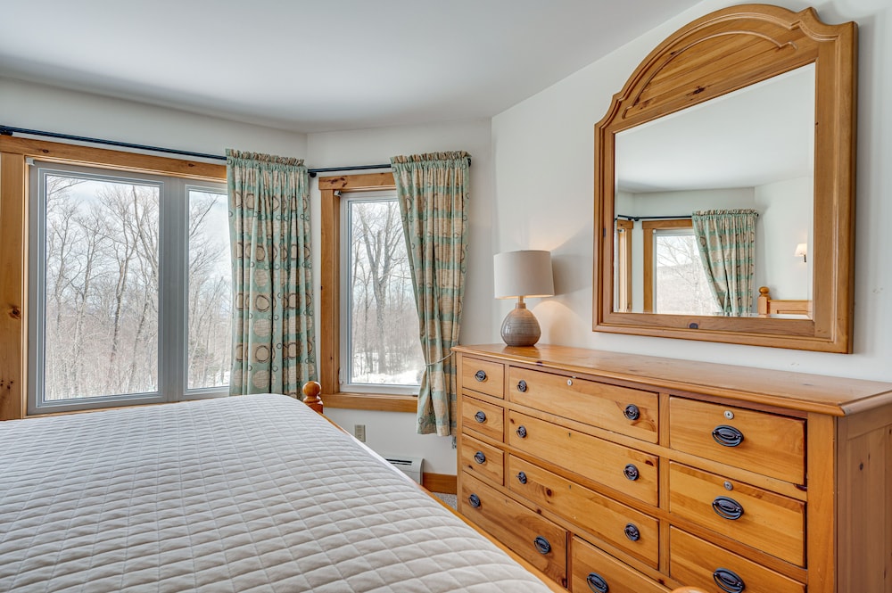 Ski In Resort Family Condo with Deck at Jay Peak - photo 2