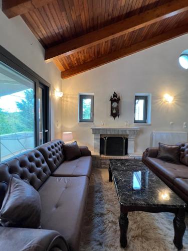 Entire Apartment 140m2 Near Syvota And Parga — 4-Star Luxury Hotel in Igoumenitsa, Greece