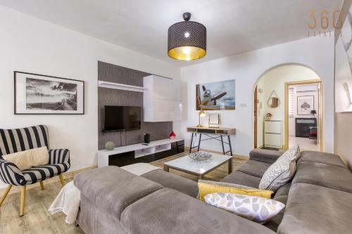 Modern 2BR home with private balcony in Swieqi by 360 Estates — 4-Star Luxury Hotel in Swieqi, Malta