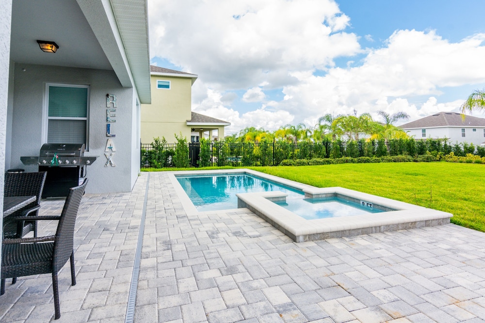 Amazing 5 Bedrooms House With Private Pool at Encore Resort - photo 46