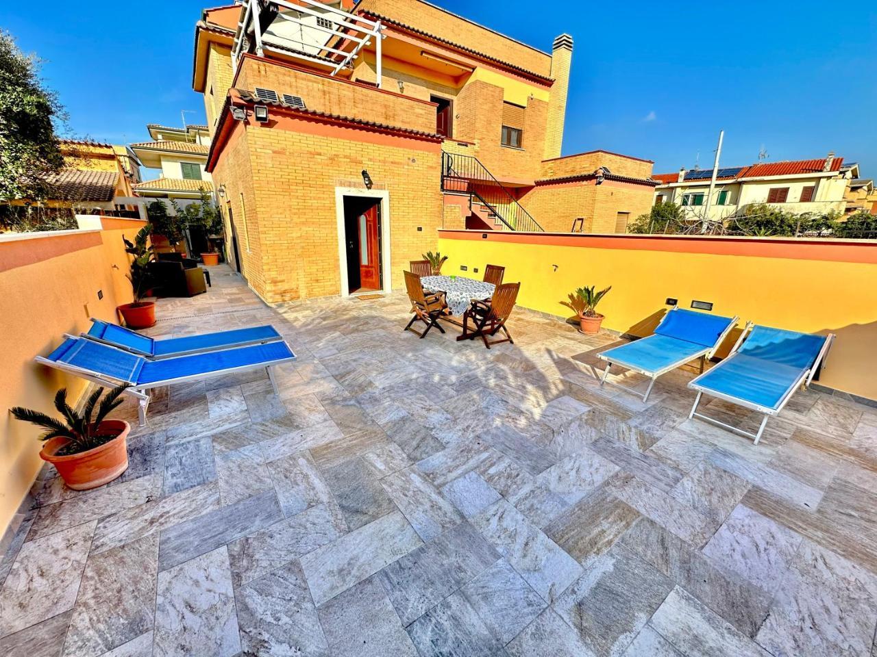 Porto House — 4-Star Luxury Hotel in Fiumicino-Isola Sacra, Italy