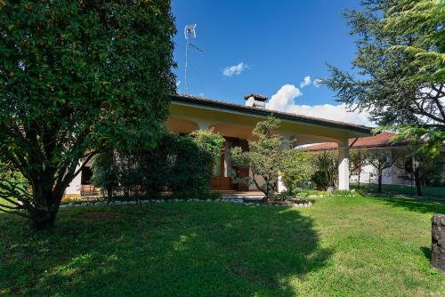 Villa Magnolia — 4-Star Luxury Hotel in Porcia, Italy