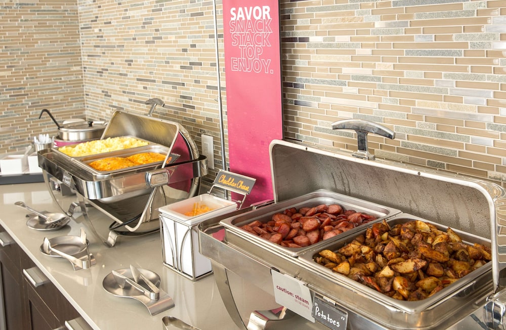 Hampton Inn & Suites Dallas Downtown - photo 62
