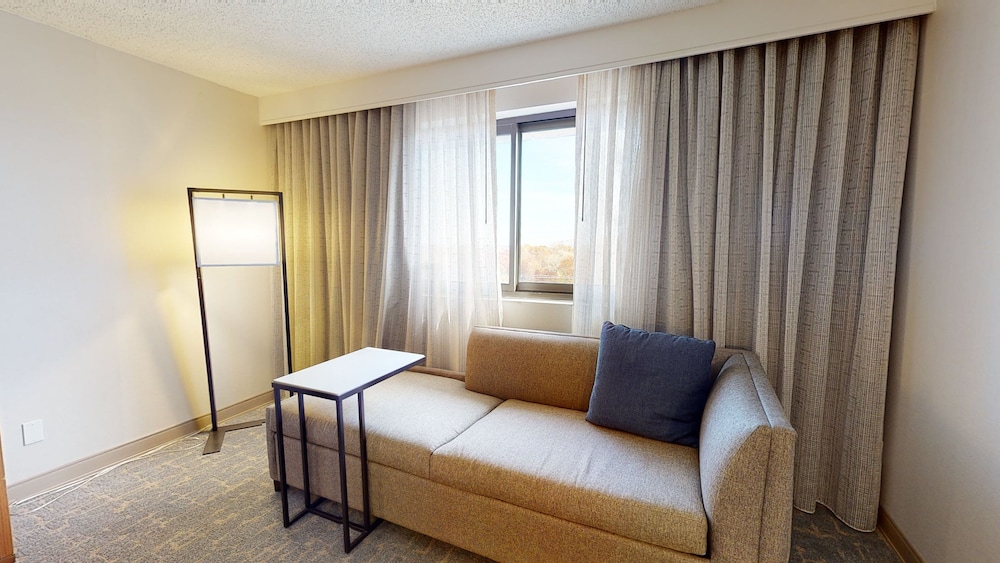 Marriott Madison West - photo 19