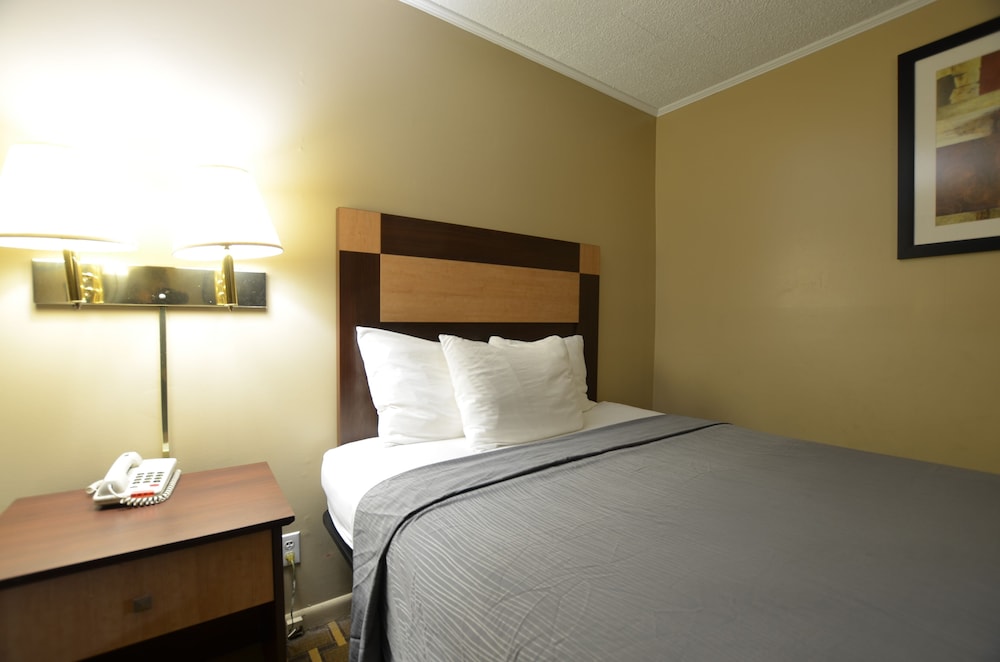 Travelowe's Motel - photo 10
