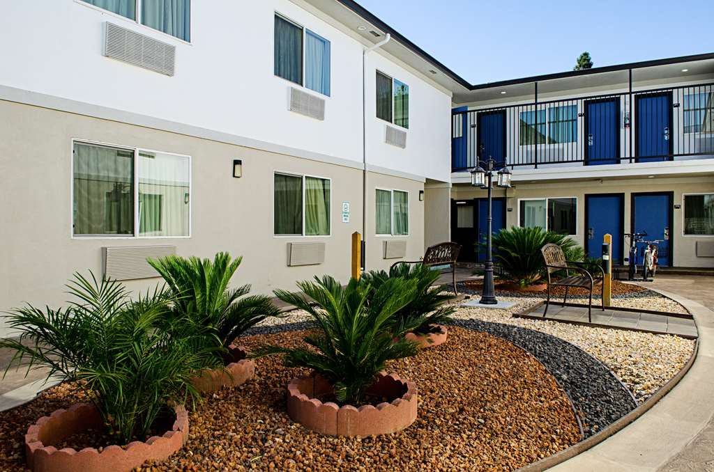 Motel 6 Modesto CA Downtown - photo 6