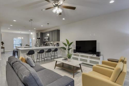 Your Vibrant Dallas Getaway Home — 4-Star Luxury Hotel in Dallas, United States