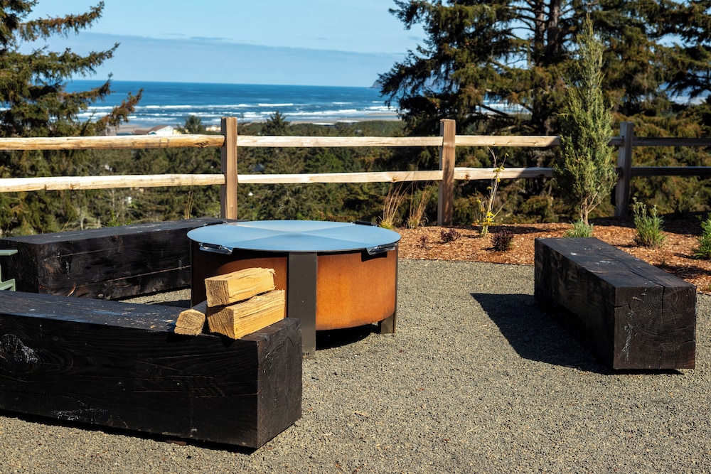 Two Capes Lookout — Cloverdale