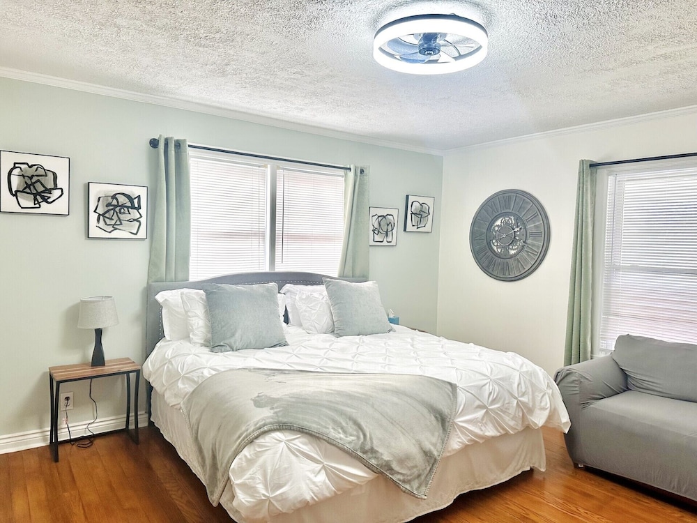 Speedway Legacy Inn - photo 9