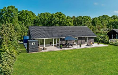 Awesome Home In Glesborg With Sauna — 5-Star Luxury Hotel in None, Denmark