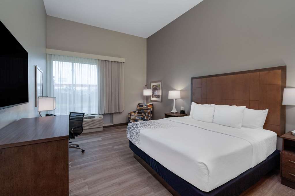 La Quinta Inn & Suites by Wyndham Tifton - photo 26