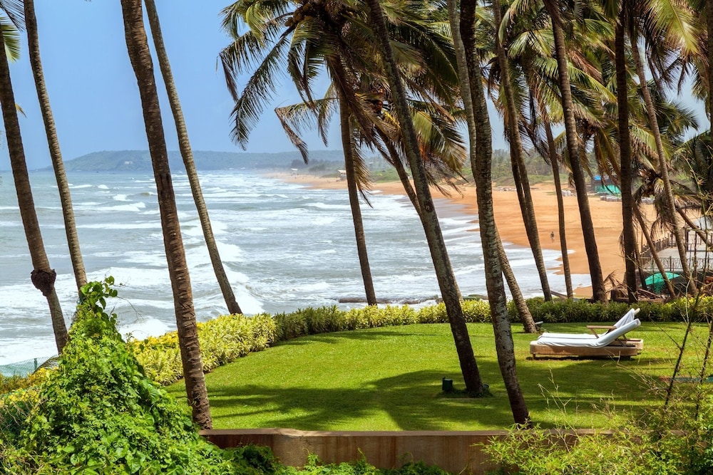 Ocean Waves Anjuna Cottages’s in Vagator, India