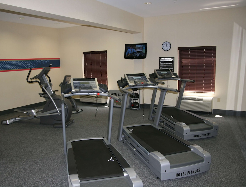 Hampton Inn & Suites West Point - photo 10