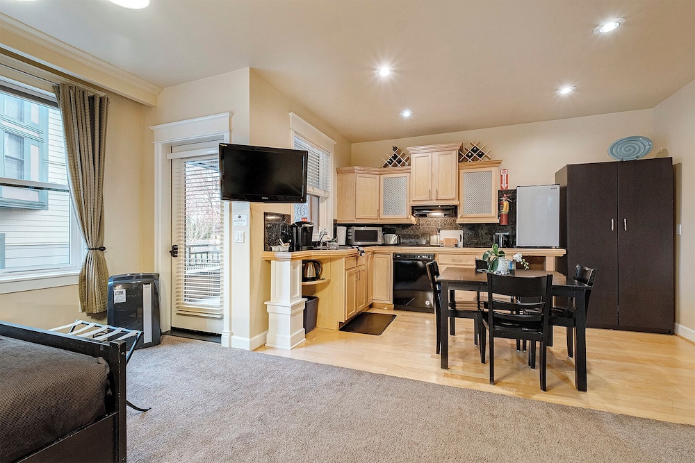 The Orenco Station Hotel - photo 82
