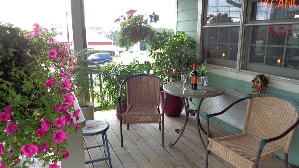 The Garrett Inn - photo 38