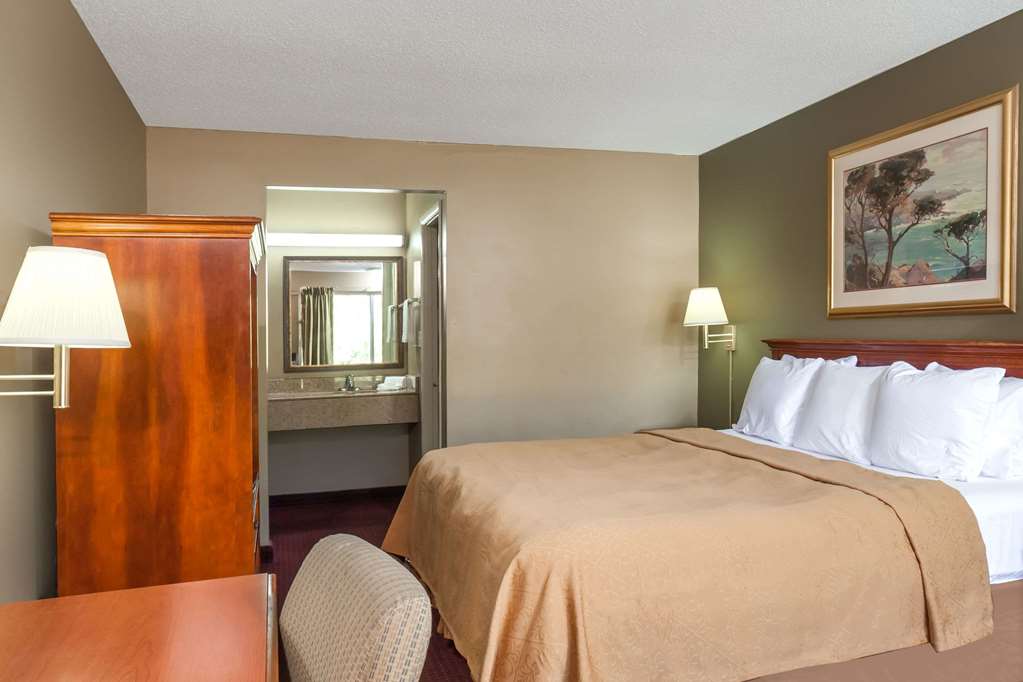 Knights Inn Lebanon - photo 12