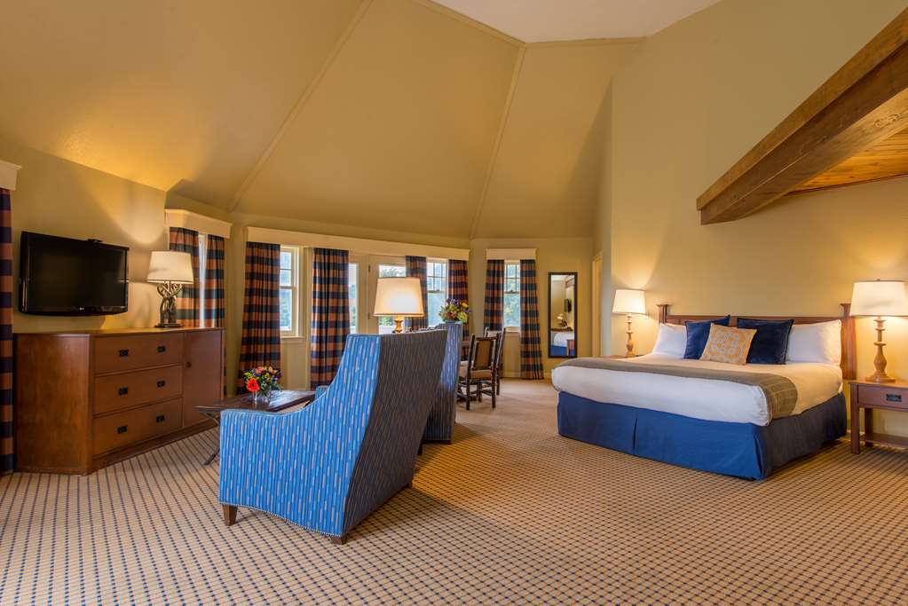 The Wolfeboro Inn - carbon neutral hotel in Wolfeboro