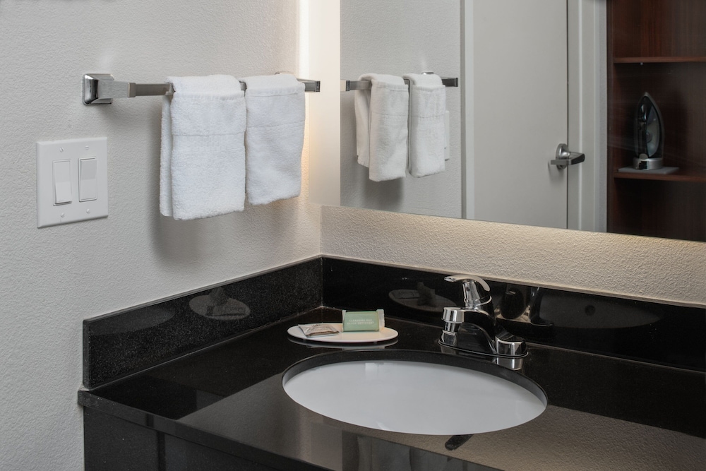 Fairfield Inn & Suites By Marriott Memphis Germantown - photo 14