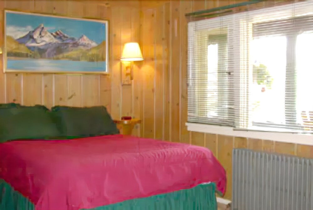 Brundage Inn - photo 2