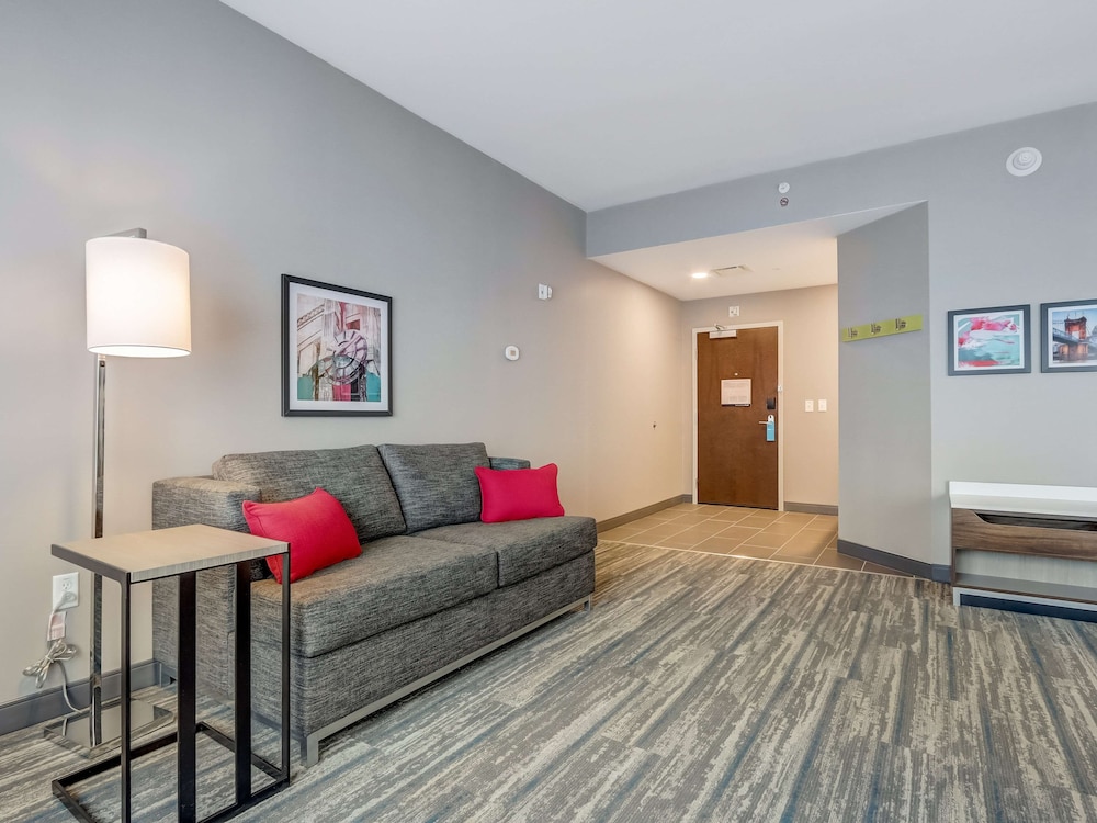 Hampton Inn and Suites by Hilton Cincinnati Midtown Rookwood - photo 33