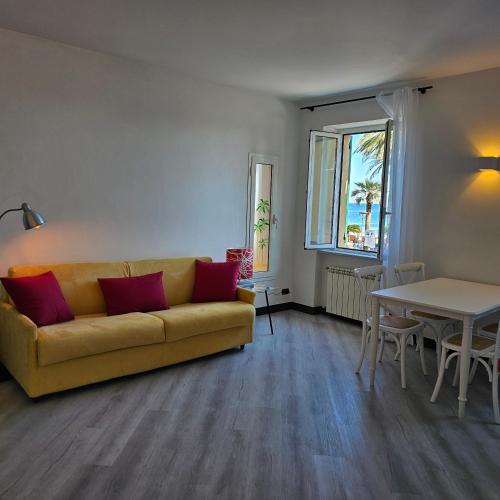 Casa Clelia esclusivo frontemare a Varazze — 4-Star Luxury Hotel in Varazze, Italy