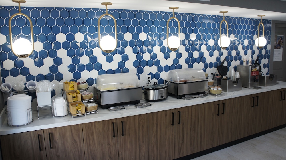Hawthorn Extended Stay By Wyndham Knoxville - photo 27