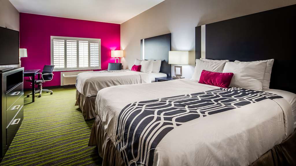 Best Western Plus Dilley Inn & Suites - photo 11