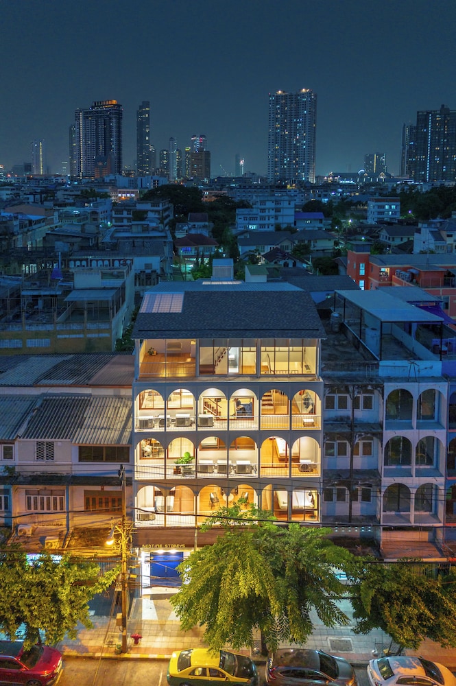 Bedtime storeys near ICON SIAM — 4-Star Luxury Hotel in Bangkok, Thailand