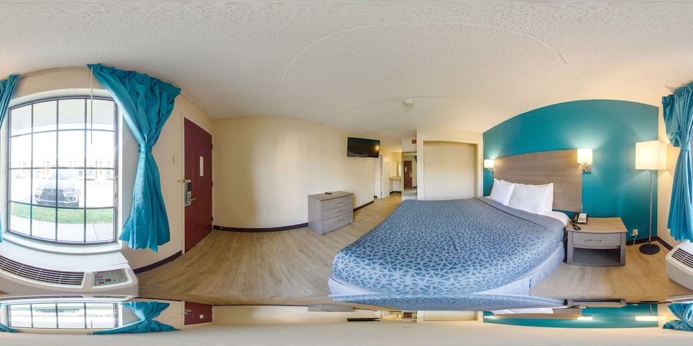 1 Life Studio and Suites - photo 7