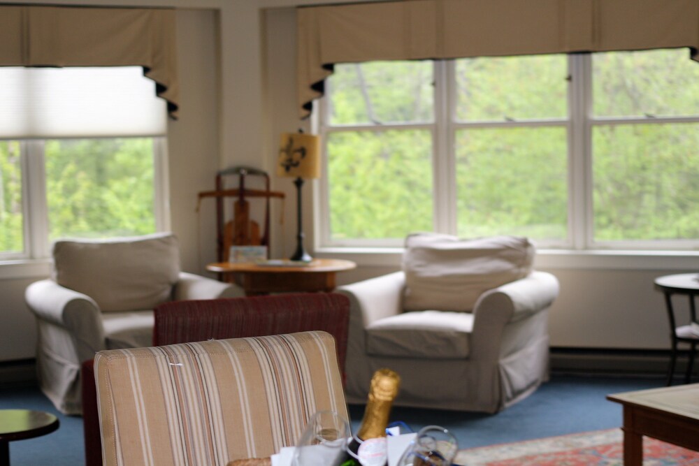 Golden Eagle Lodge Resort - photo 31