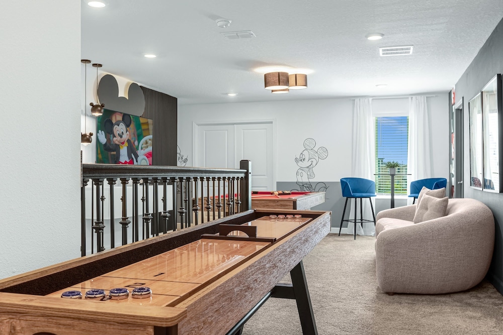 Upstay Lakeview Mansion w Pool Spa and Cinema - photo 28
