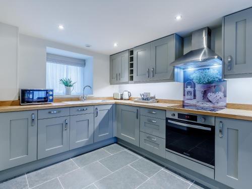 Willow Cottage At Naze Farm Uk32760 — 5-Star Luxury Hotel in Chinley, United Kingdom