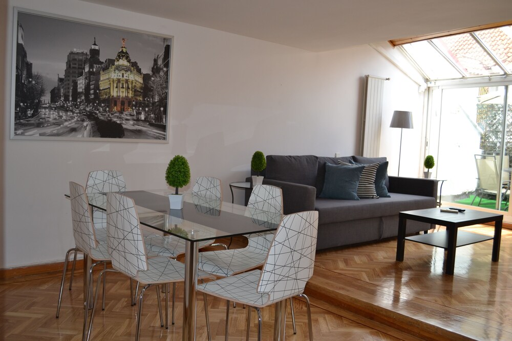 Apartamentos Barquillo hotel Justicia Madrid